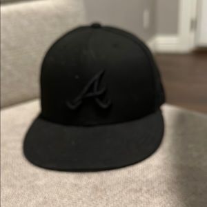 Atlanta Braves hat, all black